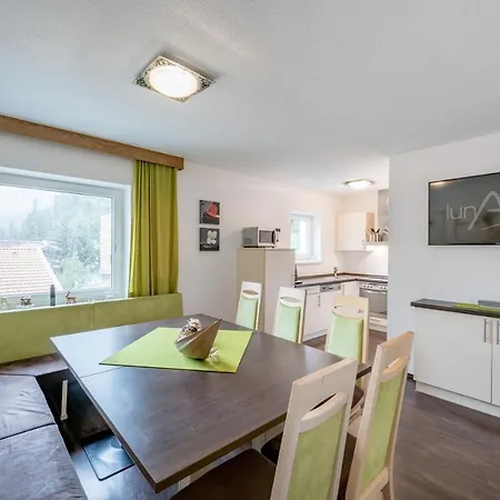 Lunapart * Ζόλντεν