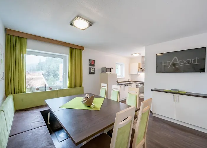 Lunapart * Ζόλντεν